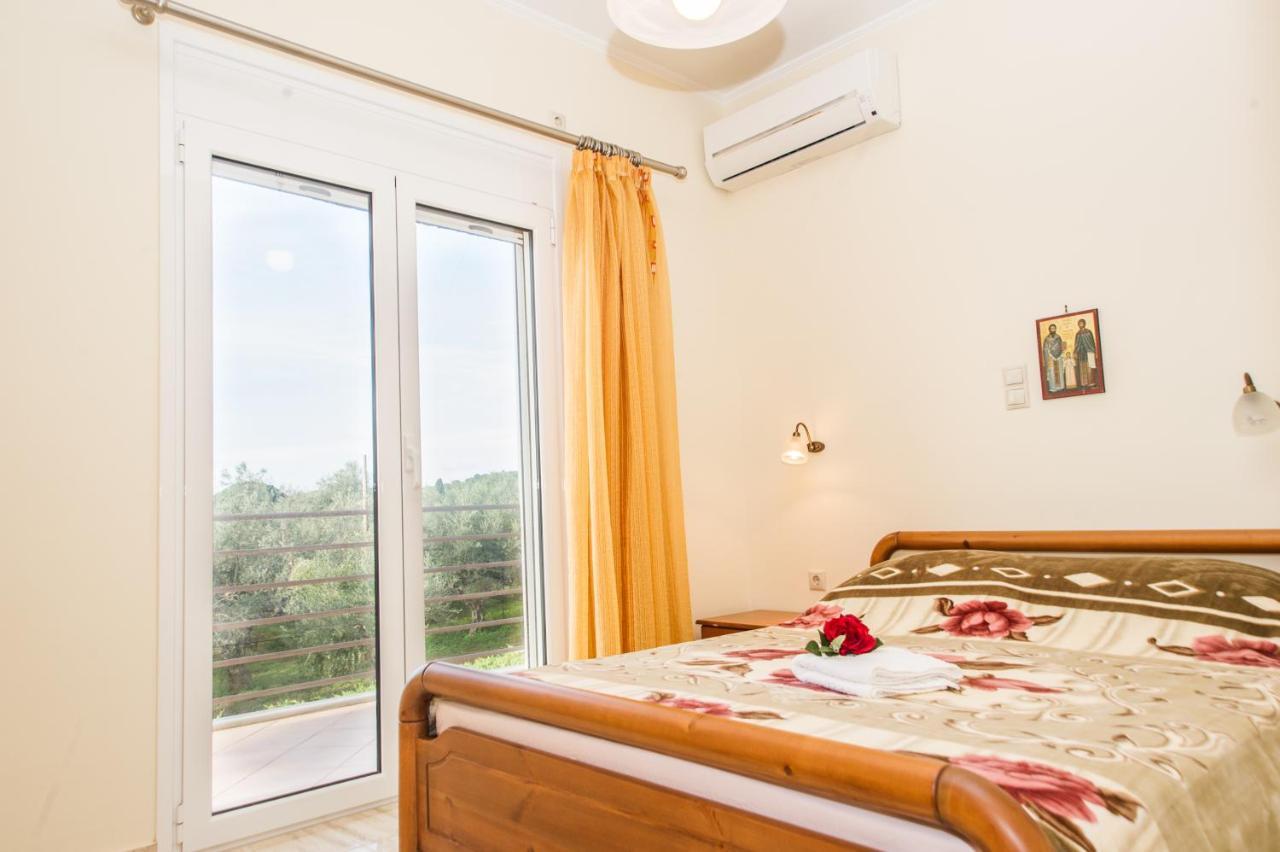 Cozy Flats In An Olive Grove By The Sandy Beach Kánalos Exterior foto